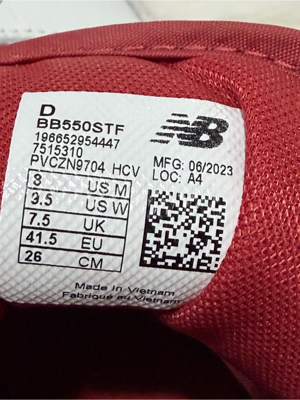 Unisex Retro New Balance 550 low-tops in a White/Terracotta Women’s 9.5 - Picture 12 of 13